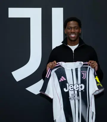 Jonathan David to Juventus